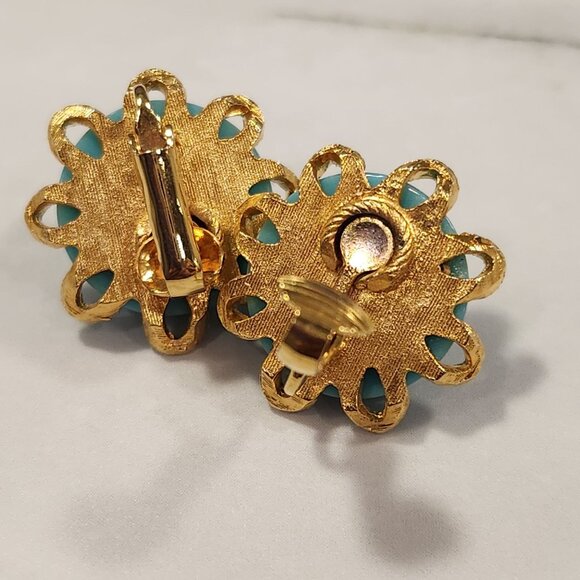 Vintage Gold-Tone & Turquoise Beaded Necklace With Matching Clip-On Earrings Set - Picture 15 of 16